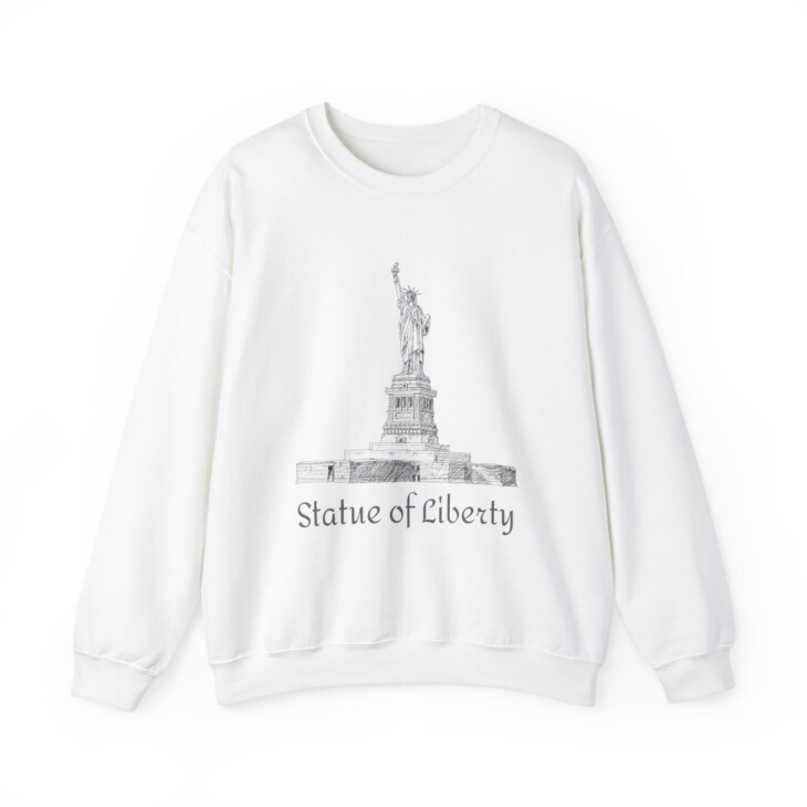 Statue of Liberty Unisex Heavy Blend™ Crewneck Sweatshirt